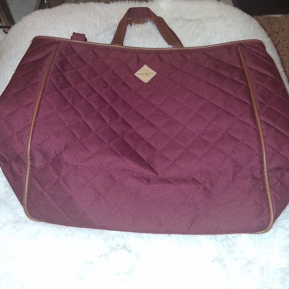 Tommy Hilfiger Red and Brown Travel Bag Quilted Design
